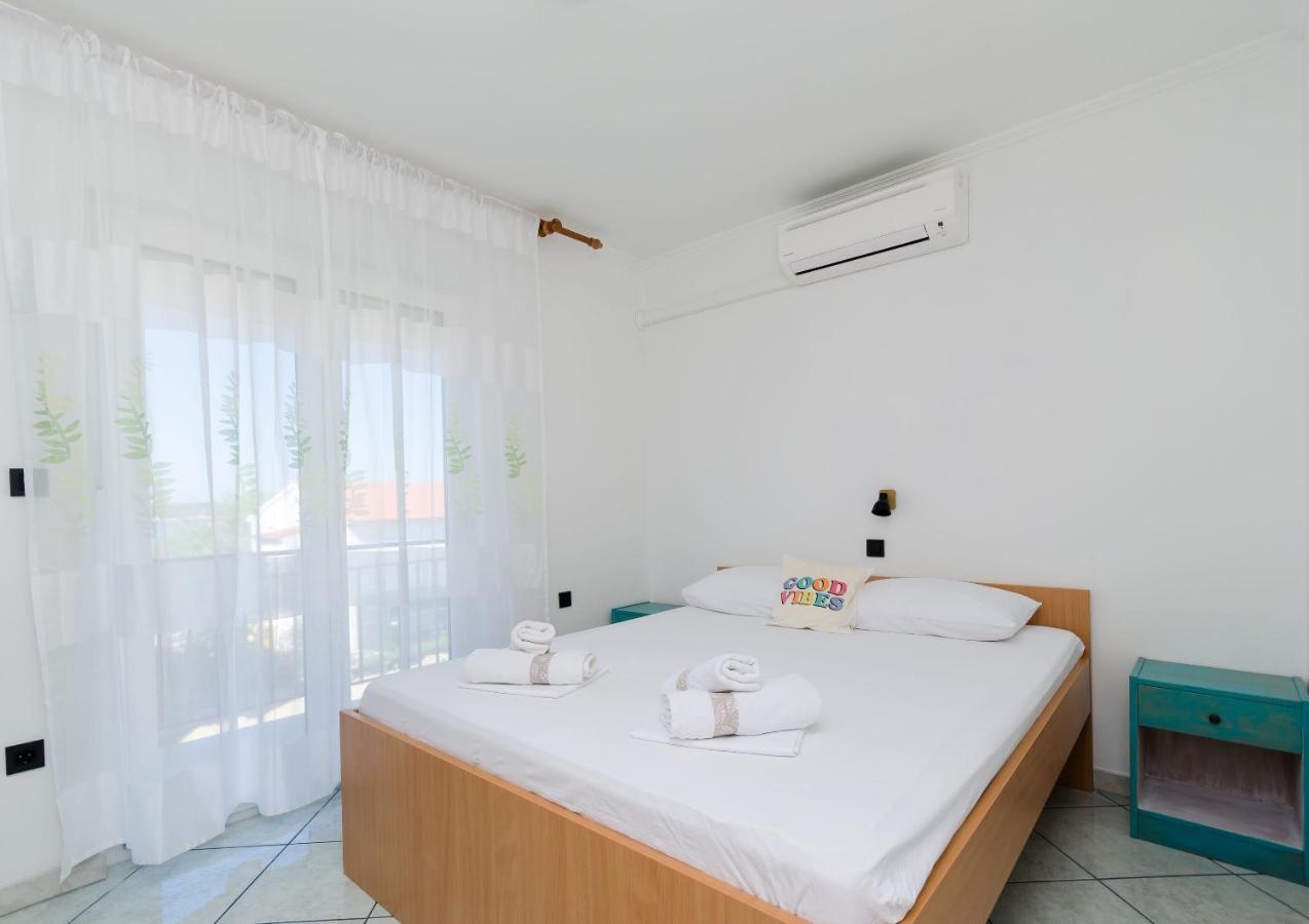Apartments Slavica R Banjol Exterior photo